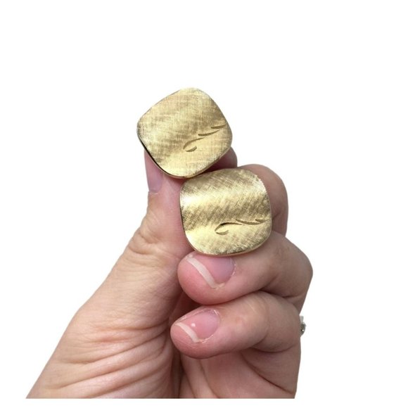 Wave Style Cufflinks - Gold Tone with pattern on face - Men's Jewelry - Picture 1 of 5